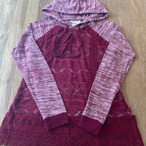Belle du Jour burgundy Hooded Embroidered ♥️feel free to make offers or bundle
